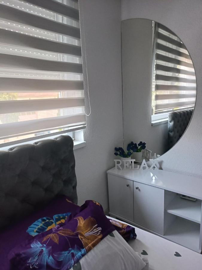 Apartman U Centru Sid Екстер'єр фото
